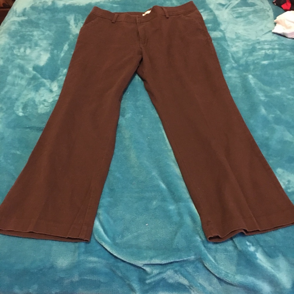 Lee women’s size 14S. Just below the waist pants